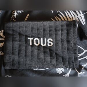 Tous Black Pouch
